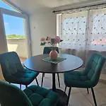 Apartamento Stinjan Sunny